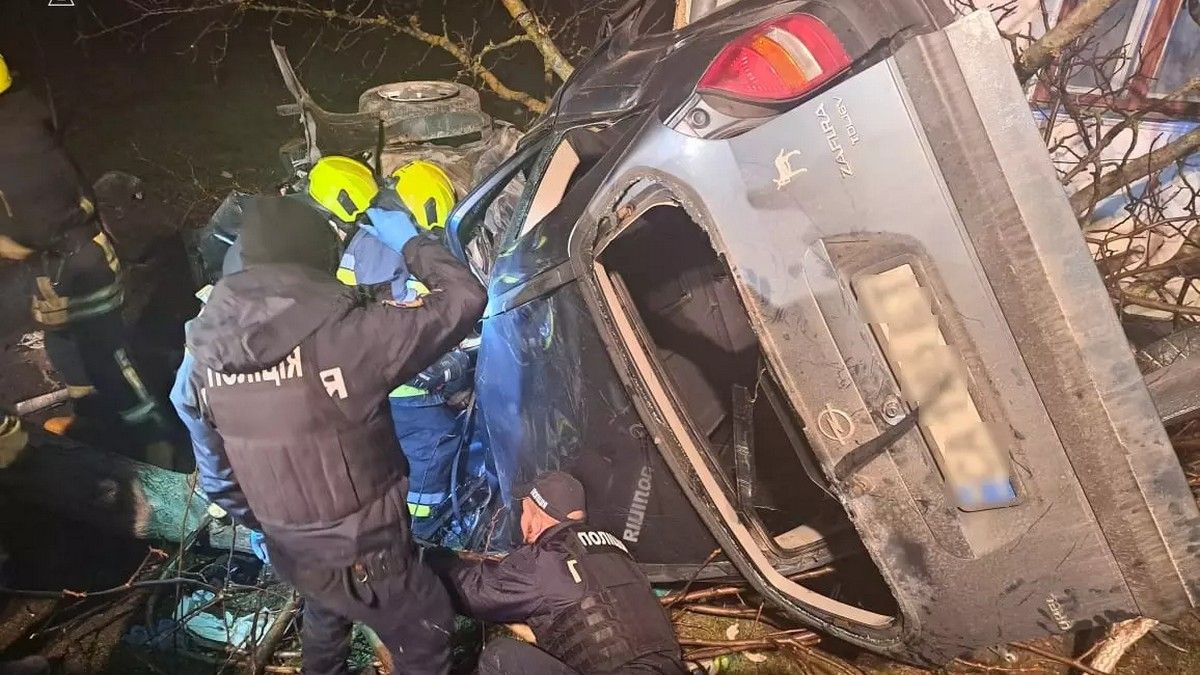 На Прикарпатті в автотрощі постраждало двоє людей 1