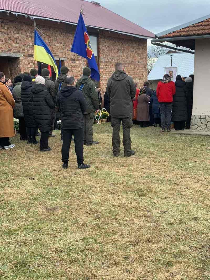 Коломийщина провела в останню дорогу 21-річного азовця Тараса Баришнікова 3