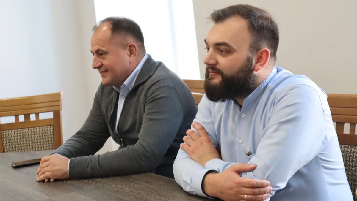 Мільйон доходу, готівка в доларах, соціальні виплати та щедрі матеріальні допомоги | Декларація заступника мера Коломиї Михайла Качанського 2