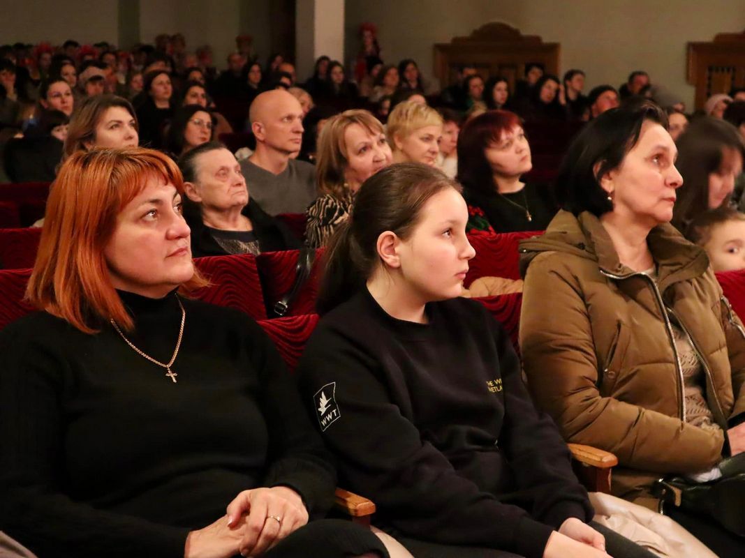 У Коломиї діти провели благодійну акцію, щоб зібрати кошти для захисників 1