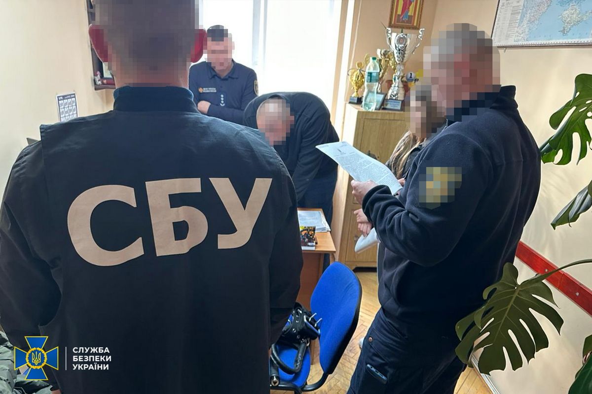СБУ повідомила деталі щодо ДСНСника, якого спіймали на хабарі у Коломиї 2