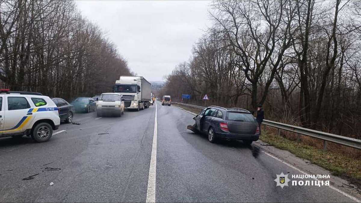 Моторошна аварія на Прикарпатті: троє загиблих на трасі Н-09 3