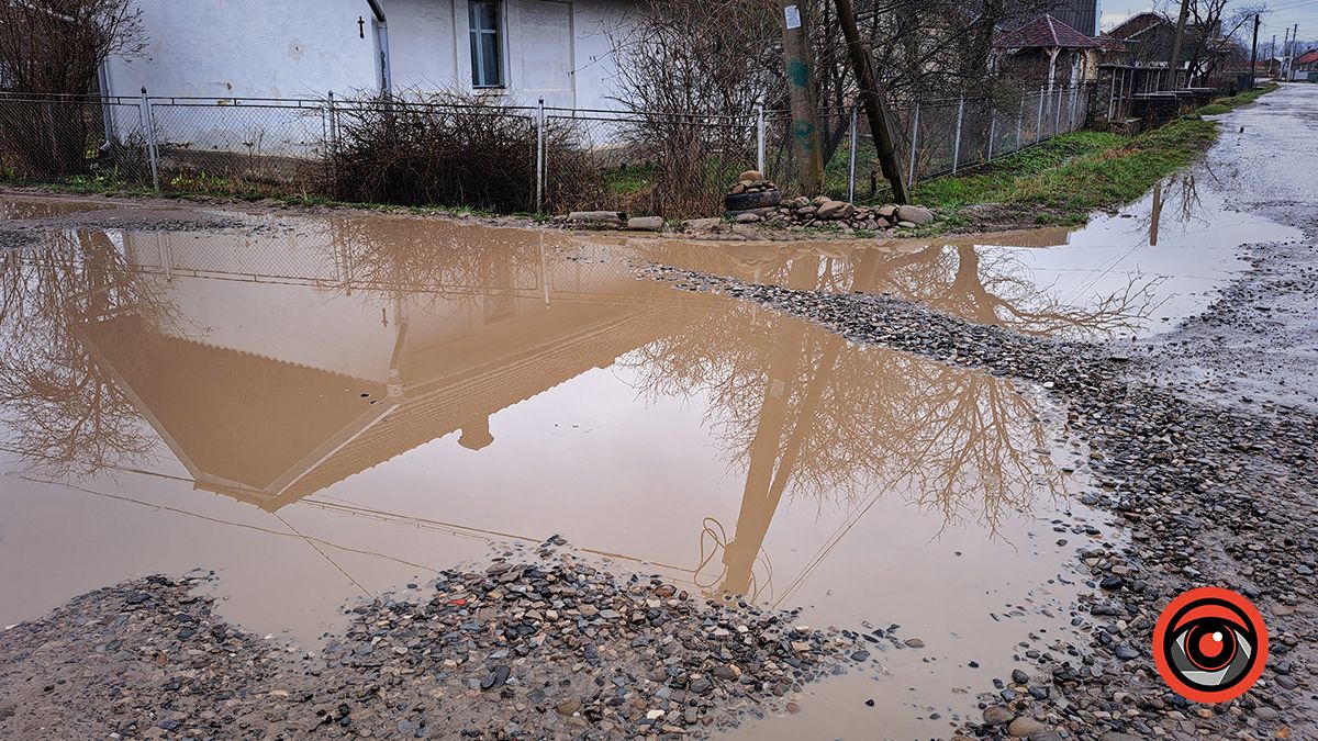 Вулиці неподалік парку Шевченка потопають у болоті 4