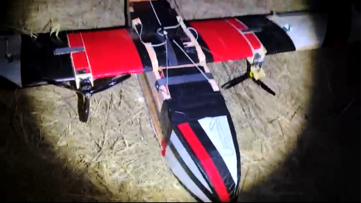 Прикордонники затримали чоловіків, які хотіли нелегально переправити за кордон сигарети безпілотниками 2