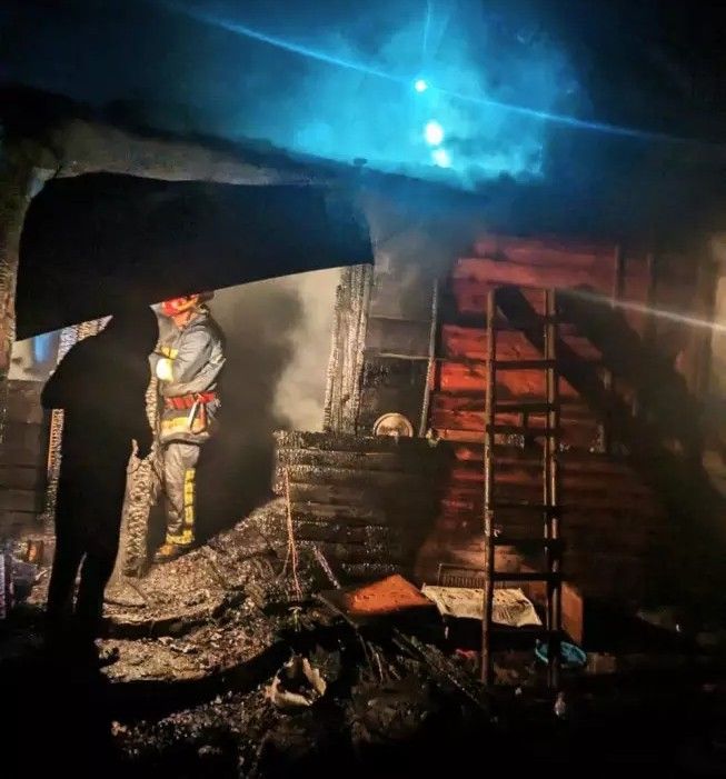 На Надвірнянщині пожежа знищила будинок 1