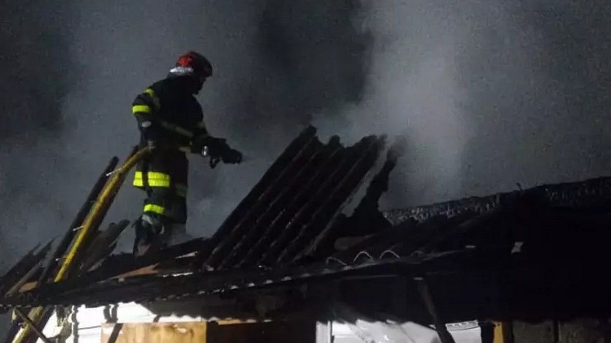 Велика пожежа у приватному господарстві сталася на Надвірнянщині