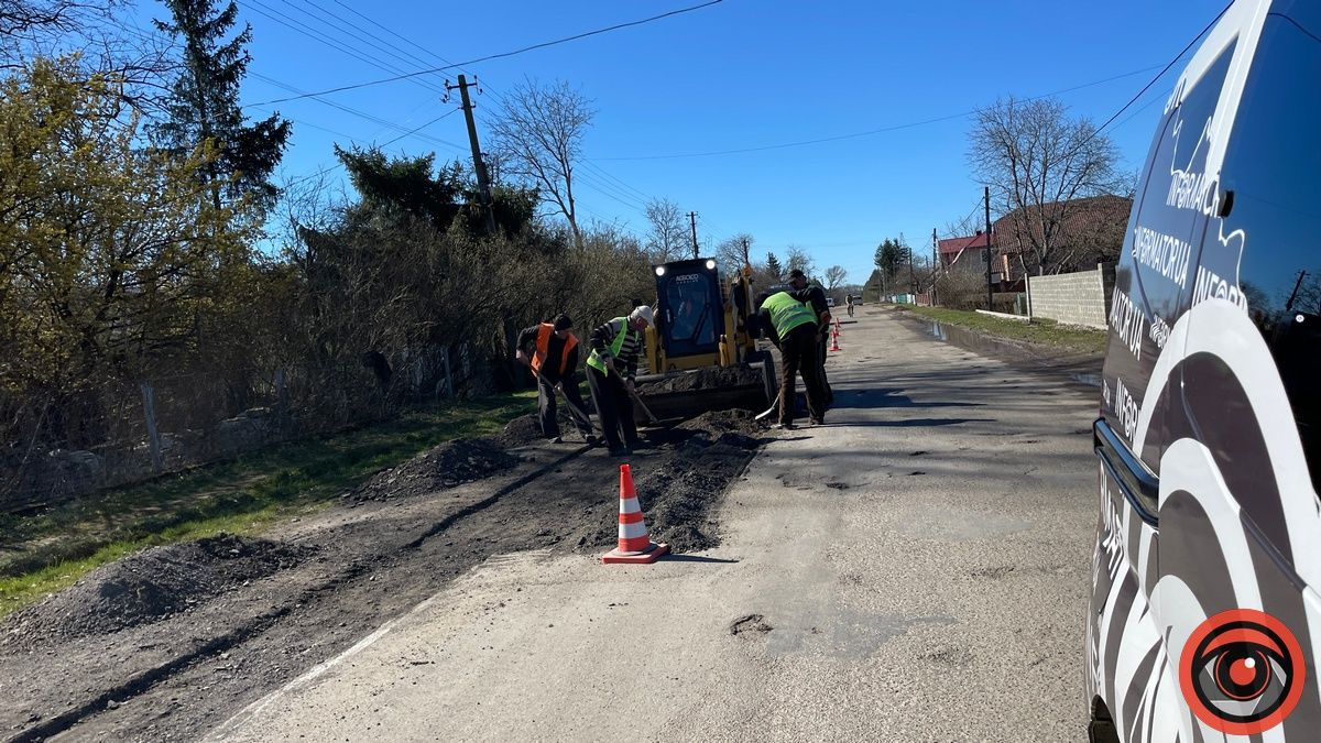 У Городенці взялися до поточних ремонтів доріг 3
