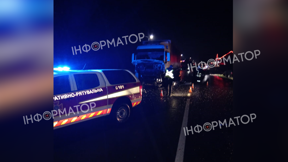 Масштабна ДТП у Заболотові: зіткнулись два легковика та фура. ФОТО 6