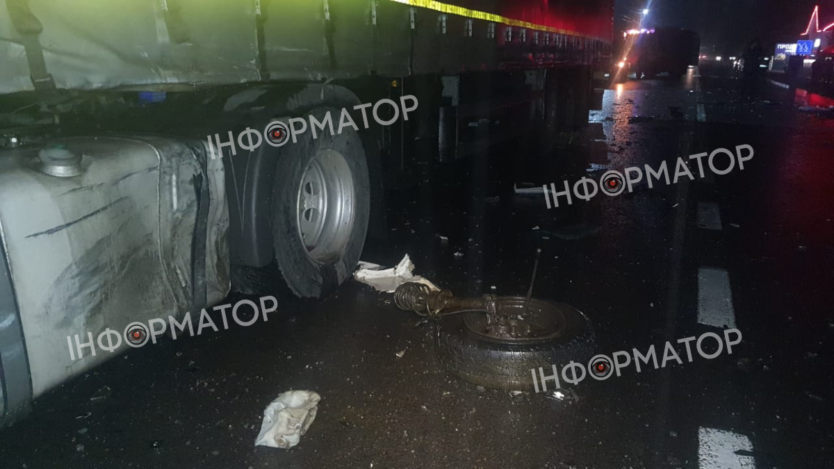 Вдарив "ВАЗ" та виїхав на зустрічну: деталі смертельної ДТП у Заболотові 3