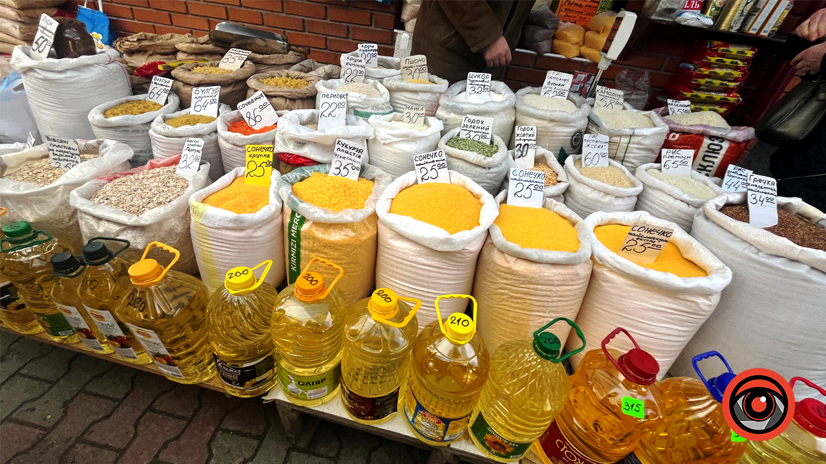 Скільки коштують крупи на ринку у Коломиї