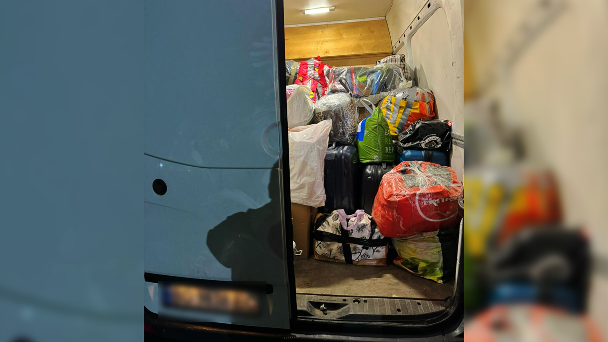 Прикарпатець хотів незаконно ввезти в Україну пристрій для майнінгу криптовалюти 1