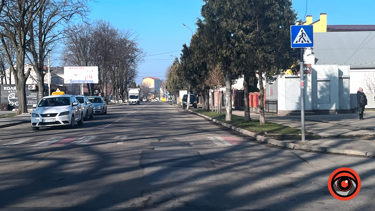 На ділянці вулиці Мазепи у Коломиї провели ямковий ремонт 2