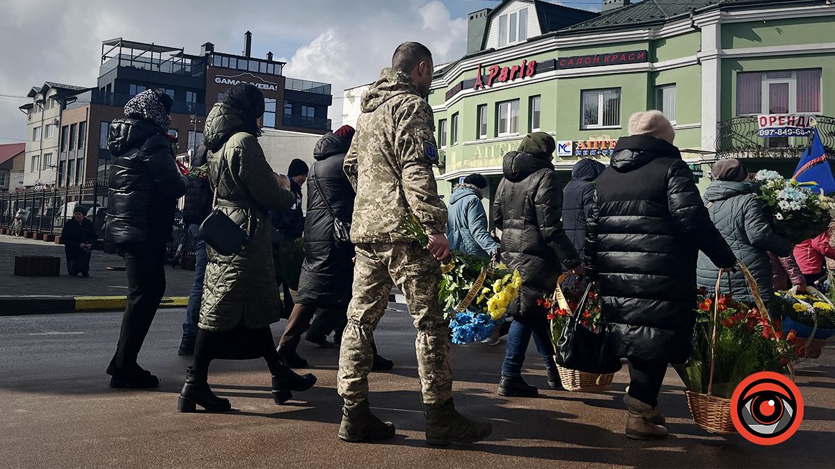 У Коломиї в останню дорогу провели добровольця Івана Борейка 12