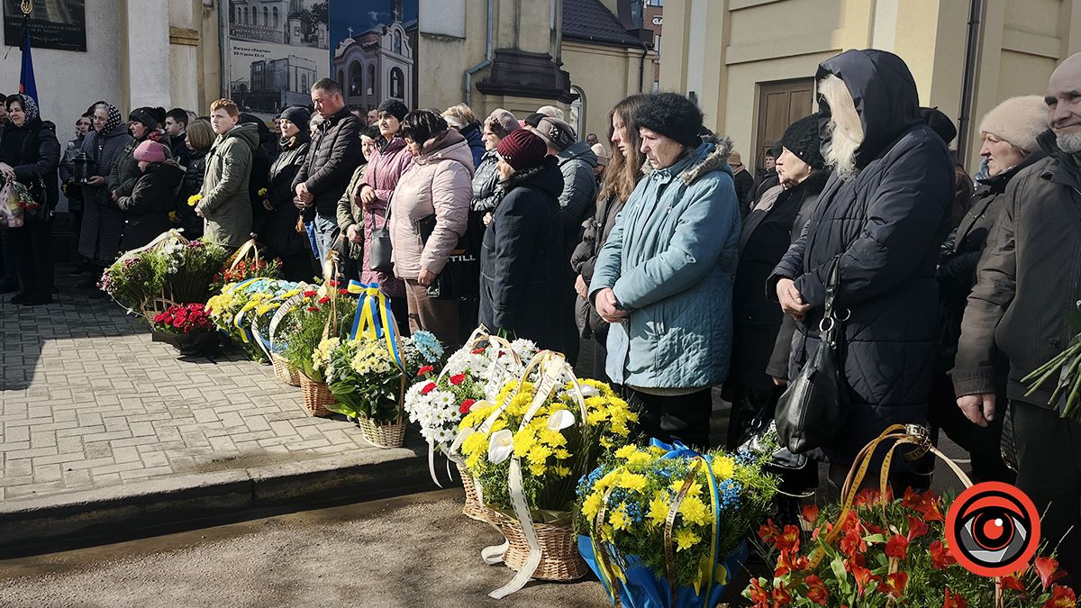 У Коломиї в останню дорогу провели добровольця Івана Борейка 7