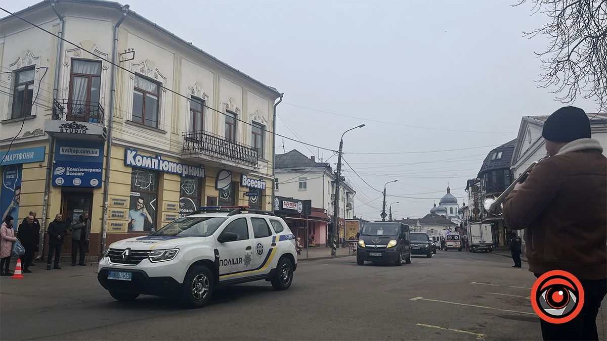 Коломияни віддали останню шану мужньому воїну Сергію Резніку 1