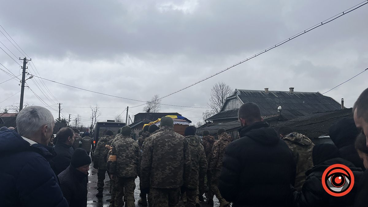 У Замулинцях на вічний спочинок провели Героя Степана Гуню 11