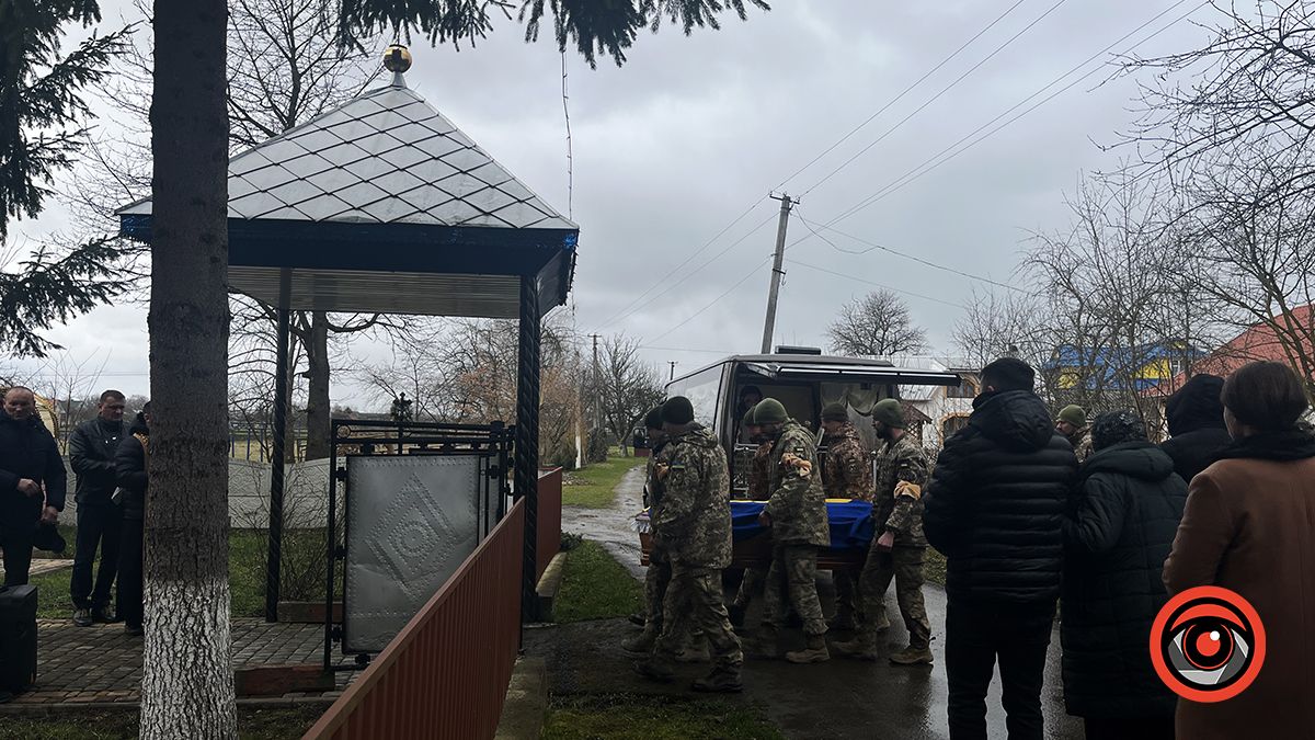 У Замулинцях на вічний спочинок провели Героя Степана Гуню 14