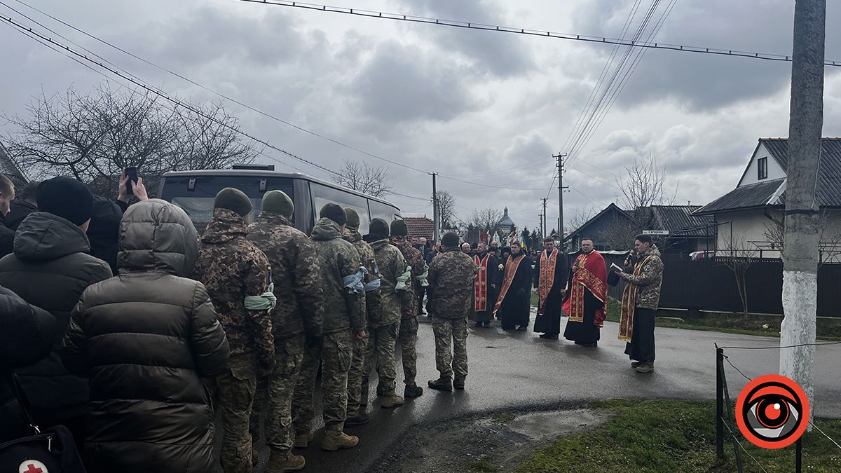 У Замулинцях на вічний спочинок провели Героя Степана Гуню 12