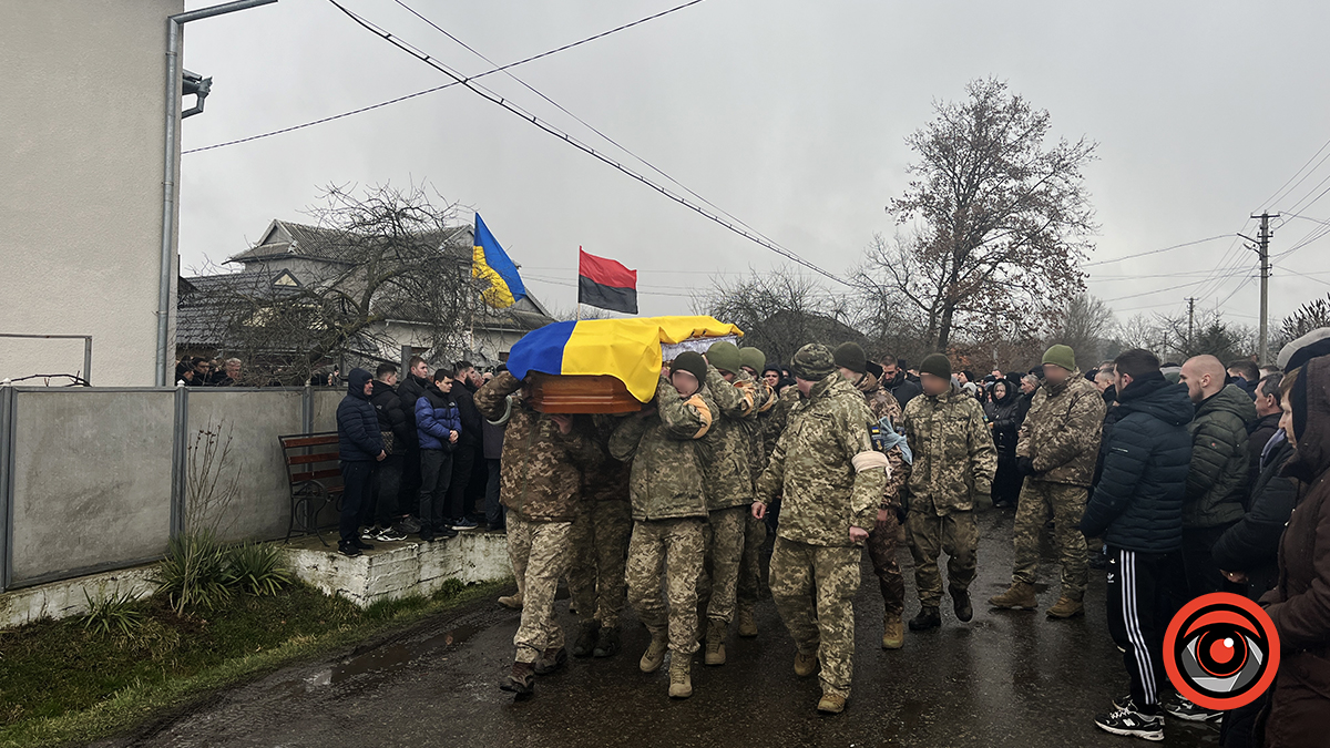 У Замулинцях на вічний спочинок провели Героя Степана Гуню 9