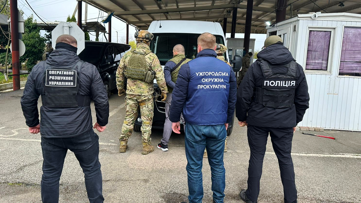 Правоохоронці затримали на держкордоні іноземця, який вивозив українку для сексуального рабства 2