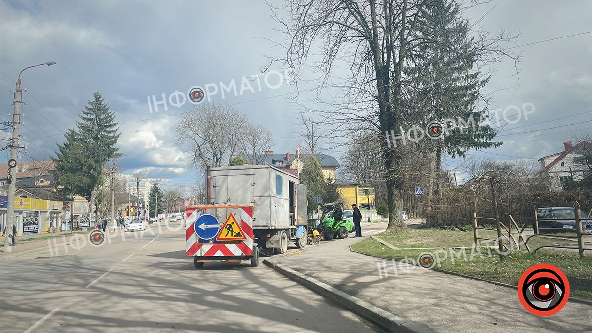 На вулиці Мазепи триває ямковий ремонт дороги