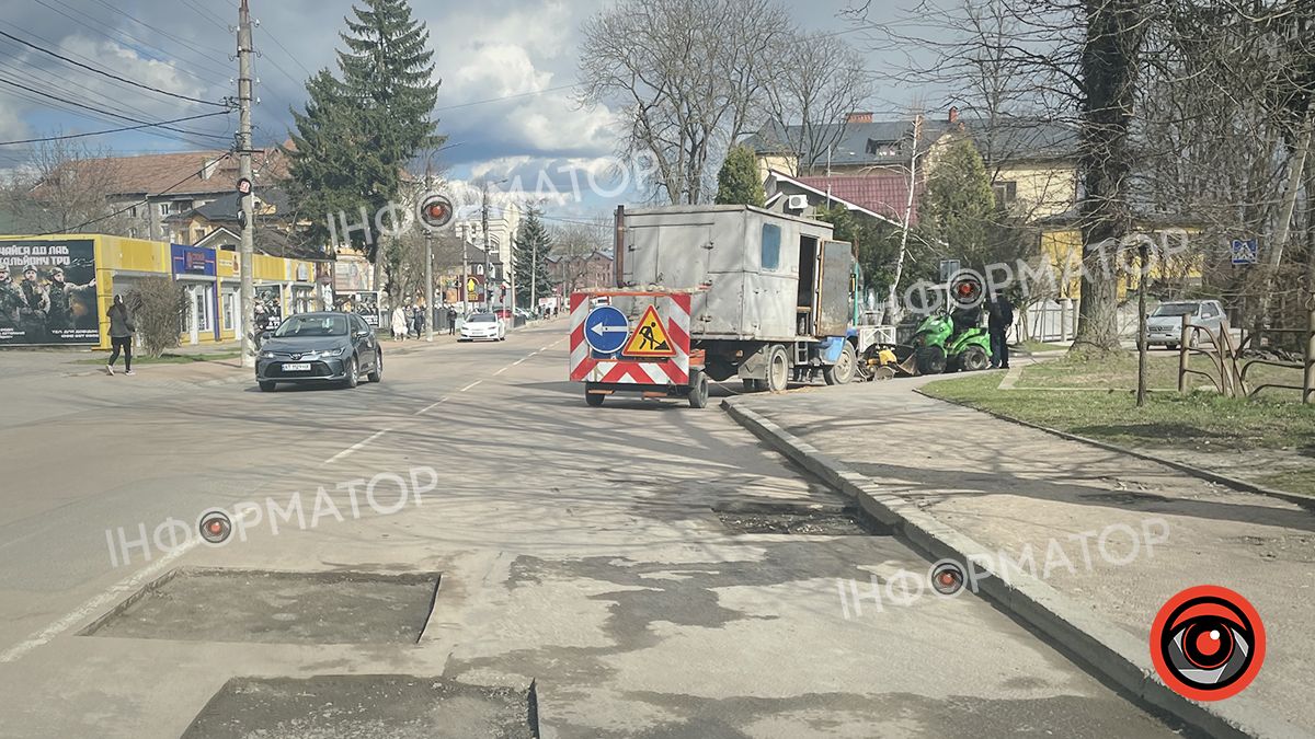 На вулиці Мазепи триває ямковий ремонт дороги 1