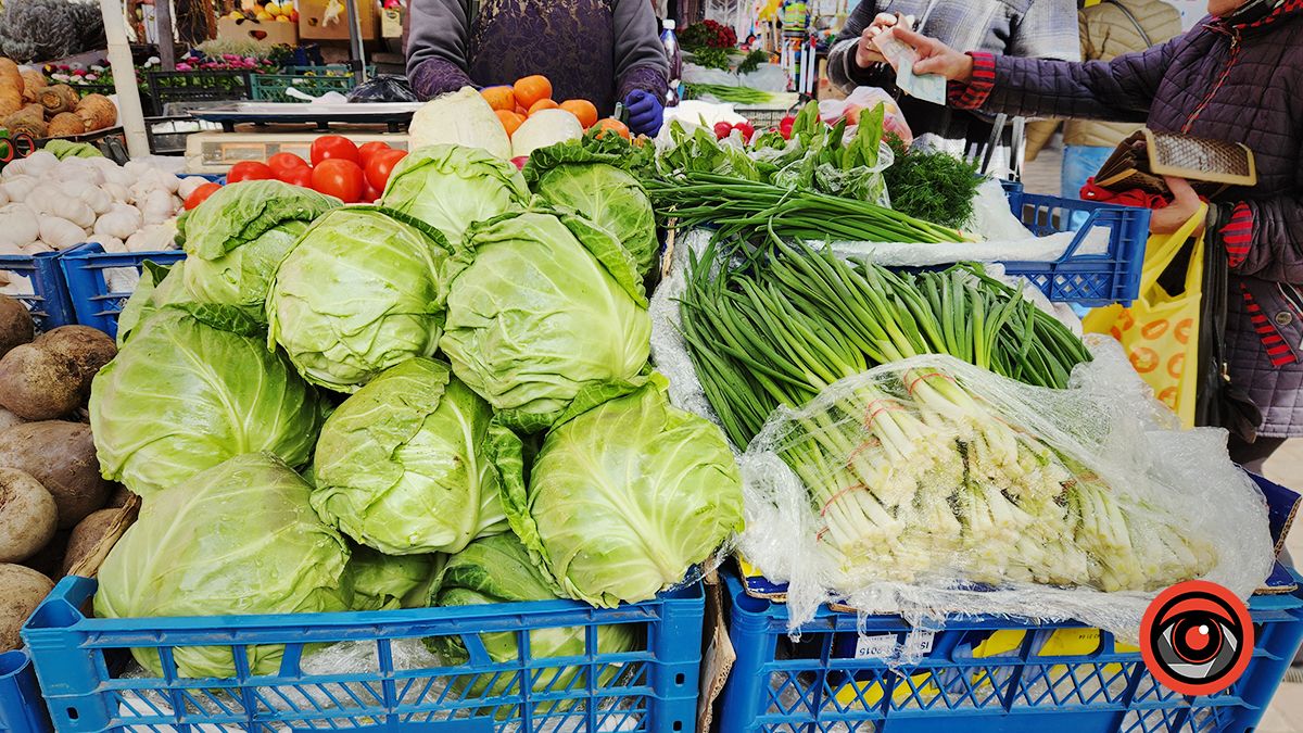 Перші "молоді" овочі та зелень | Які ціни на ринку в Коломиї 6