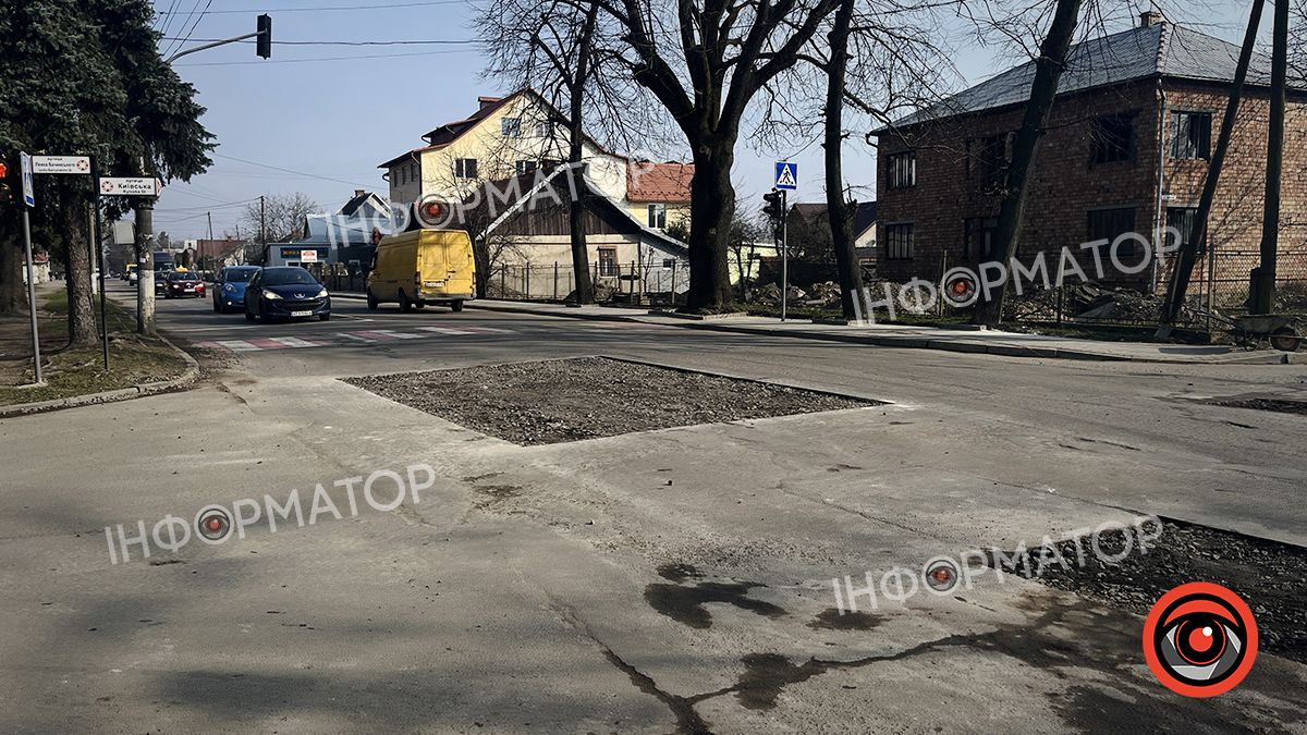 На ділянці вулиці Мазепи у Коломиї провели ямковий ремонт 1