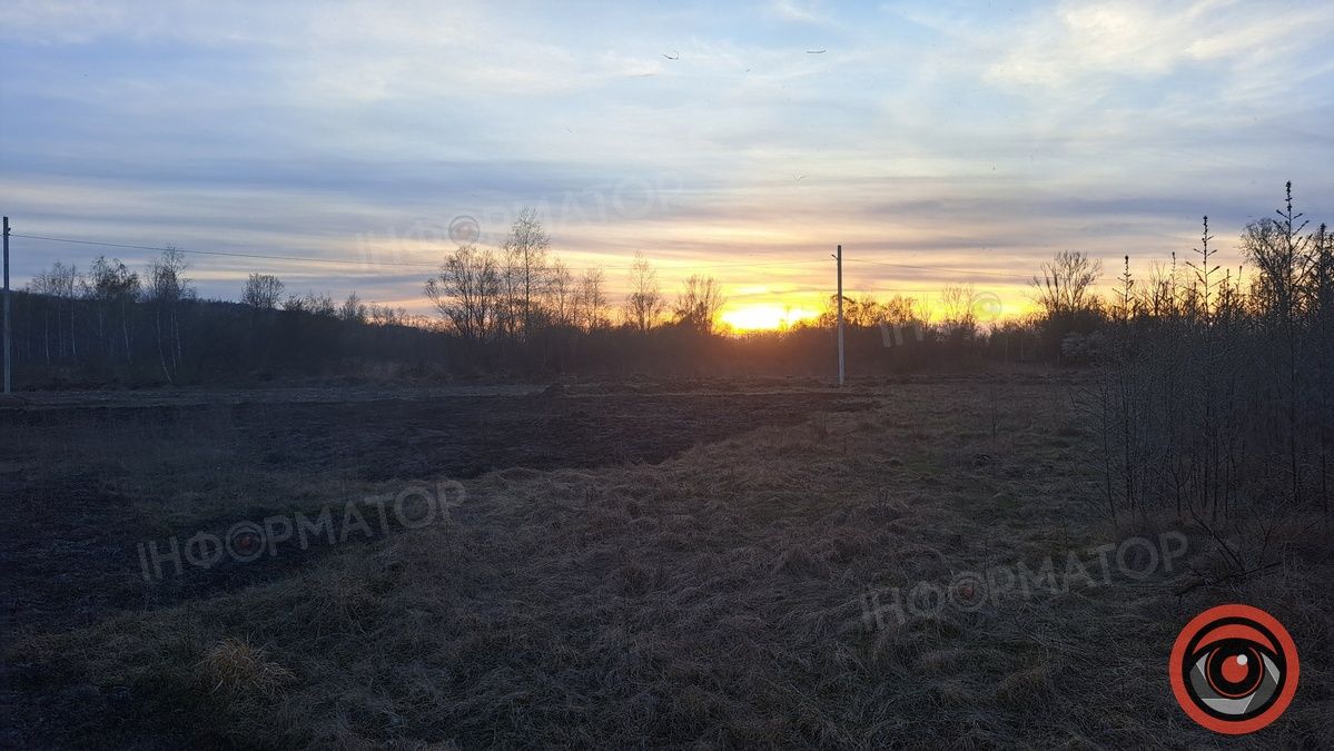 Біля Воскресінецької гори вигоріли гектари землі 5