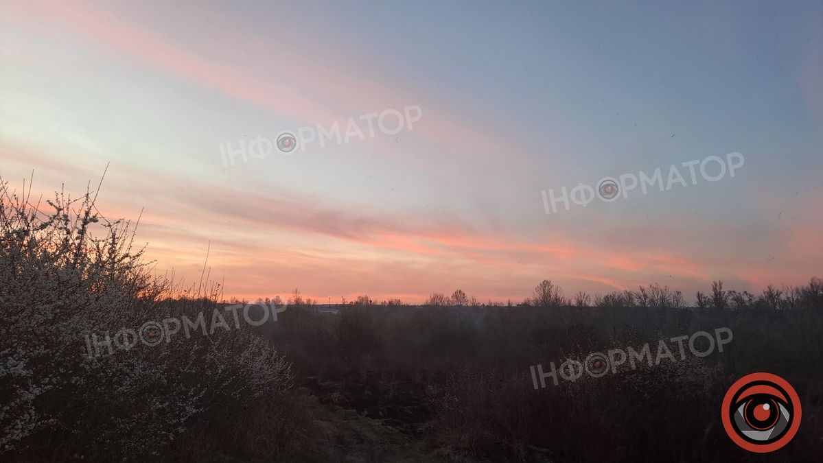 Біля Воскресінецької гори вигоріли гектари землі 15