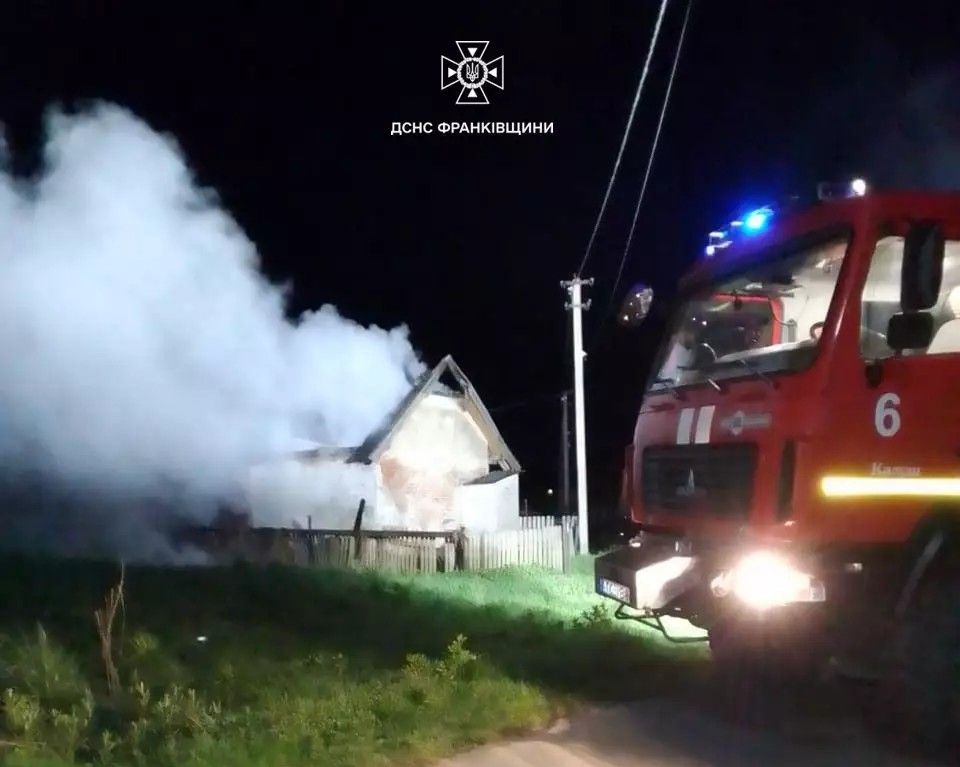 У Яремче зайнявся житловий будинок 1