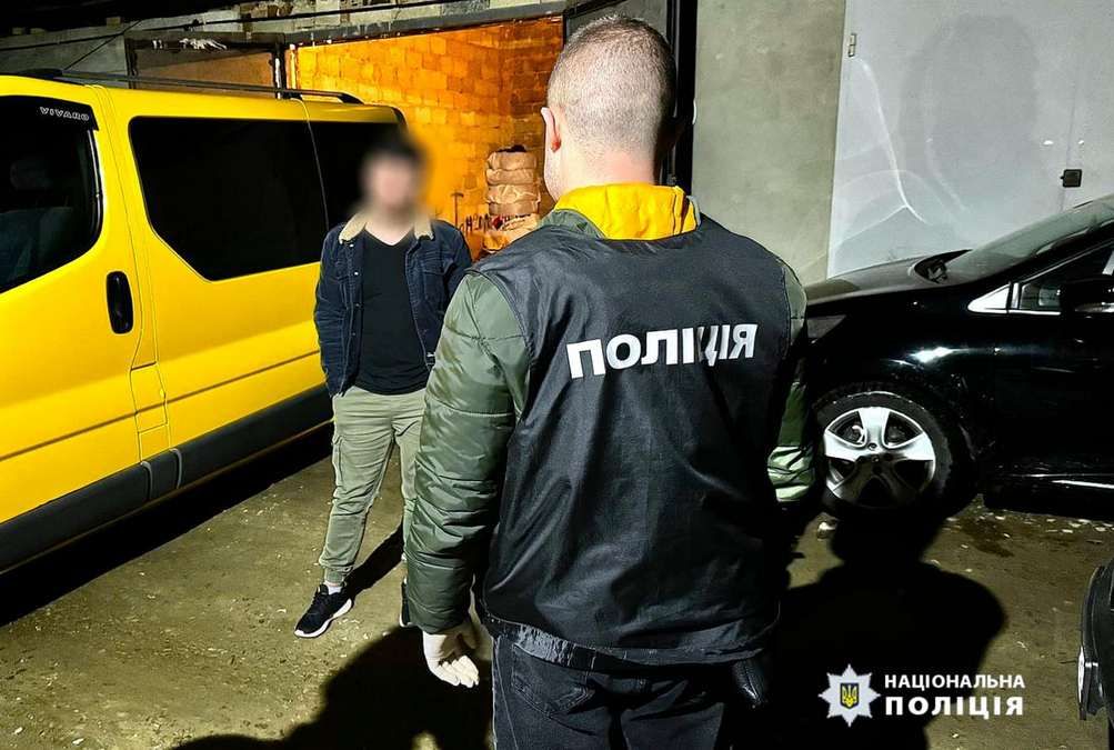 Затримали прикарпатців, які допомагали чоловікам втікати з України через Тису та ліси 2