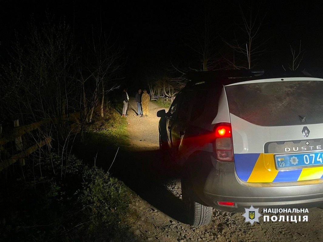 У Космачі на швидкості перекинувся мотоцикл: постраждала неповнолітня пасажирка, водій втік 1