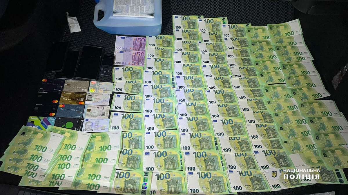 Затримали прикарпатців, які допомагали чоловікам втікати з України через Тису та ліси 3