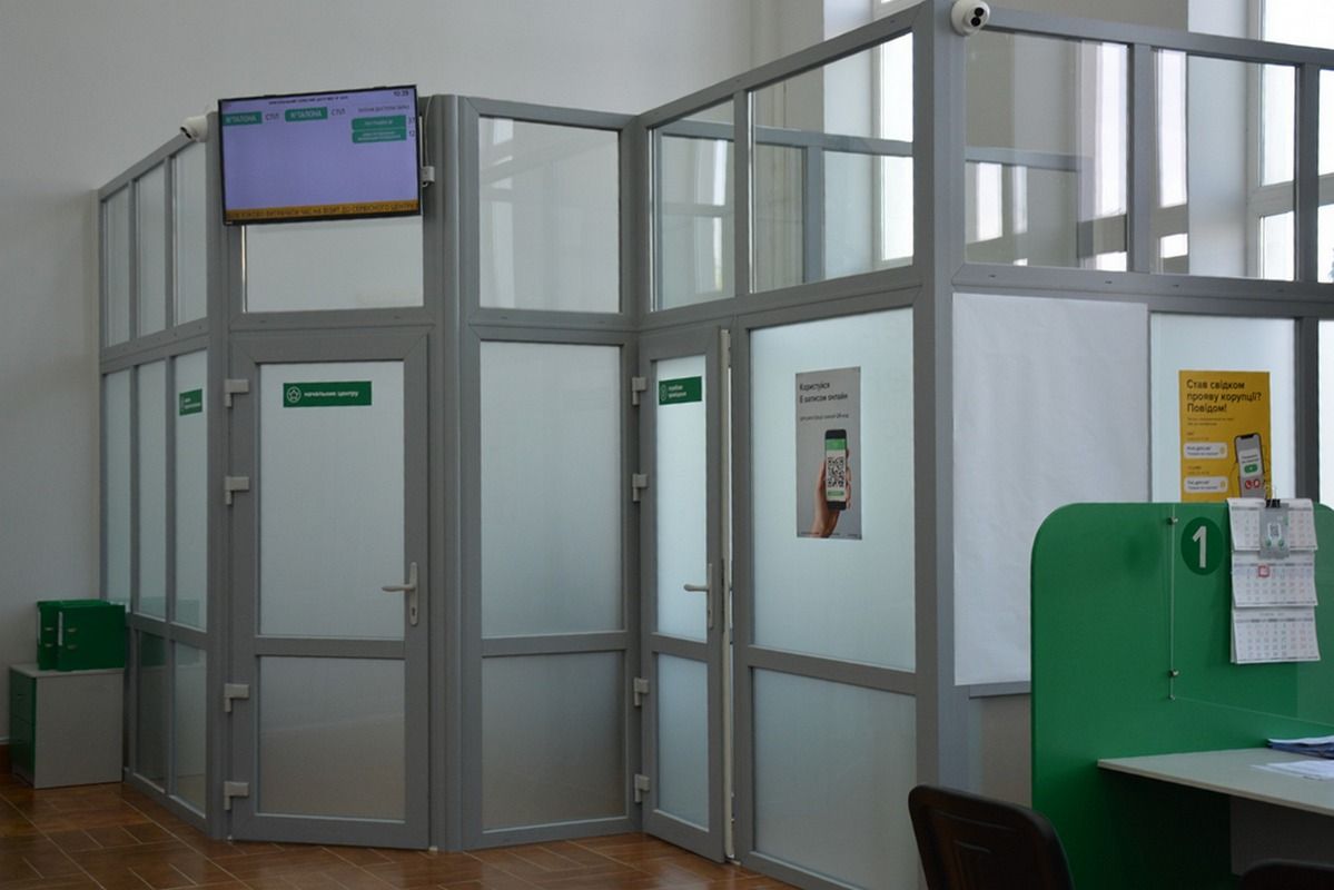 У Надвірній запрацював сервісний центр МВС 3