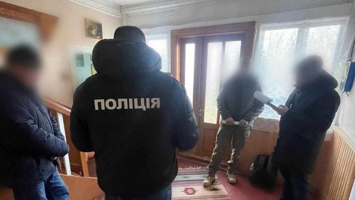 Через керівника та службовців лісгоспу у Нацпарку "Гуцульщина" незаконно зрубали понад 600 дерев 1