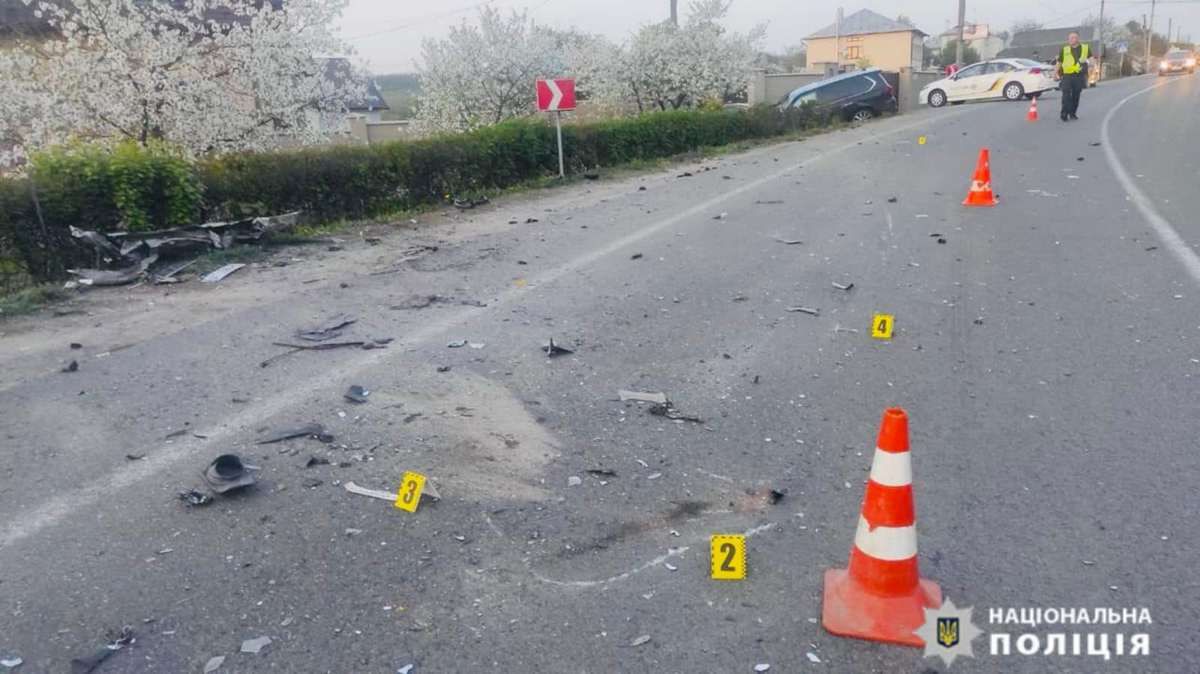 На вихідних у ДТП на Прикарпатті травмувалось троє людей та загинув водій 3