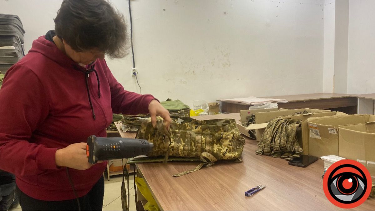 У Надвірній у швейному цеху "Джавеліна" виготовляють амуніцію для захисників 3