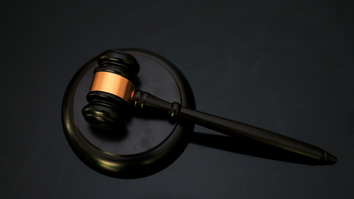У коломийському ЦНАПі жінка лаялася та погрожувала фізичною розправою | Що вирішив суд?