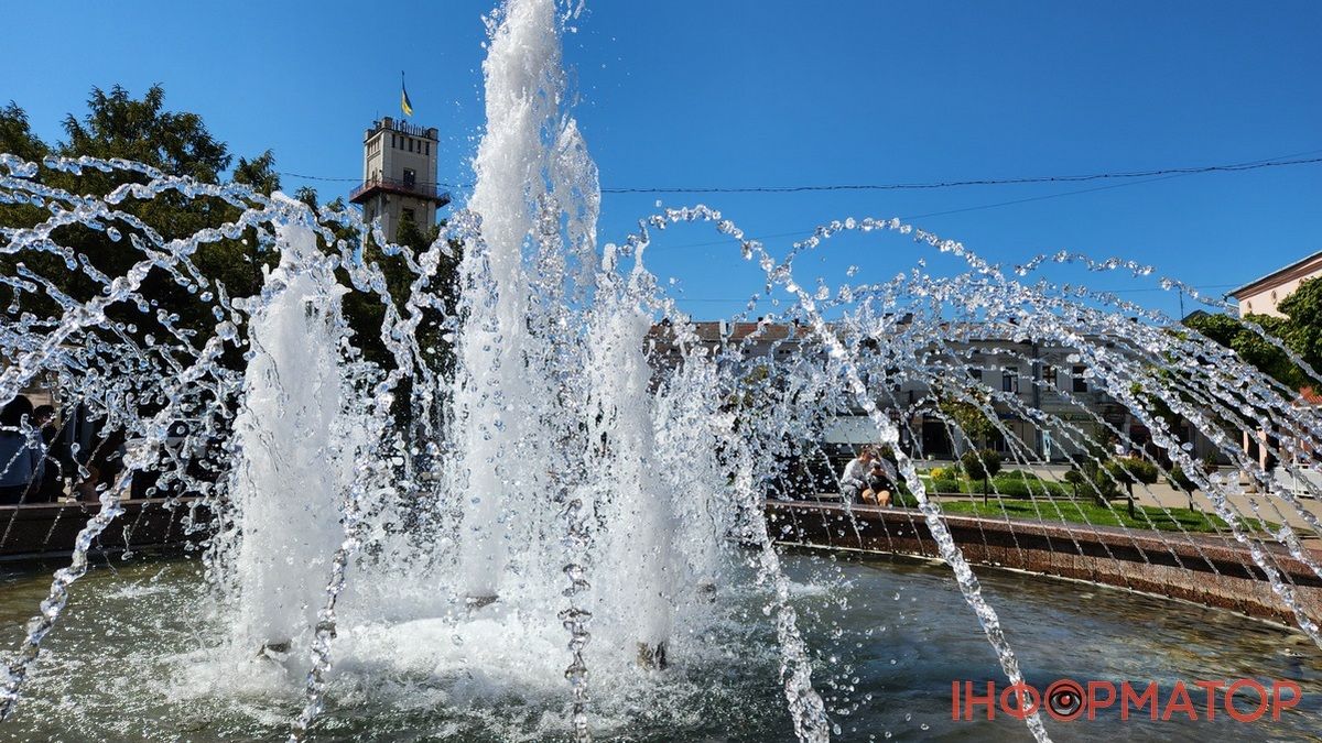 У Коломиї запрацював фонтан 2