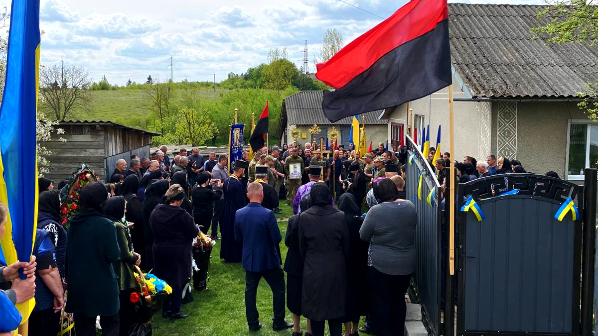 На Городенківщині попрощалися з загиблим воїном Романом Ленчовським 2