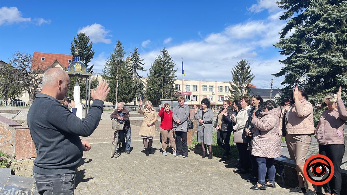 Без совітського солдата і на оновленій площі: як планують змінити меморіал воїнам у центрі Гвіздця 1