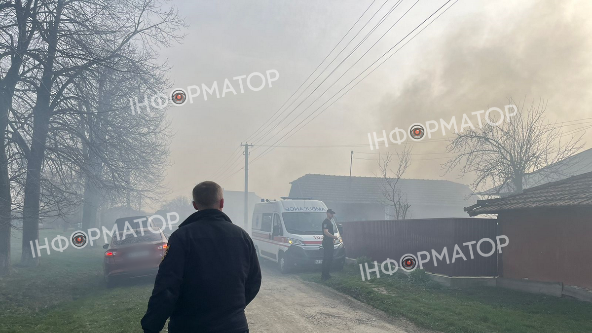 У Матеївецькій громаді з палаючої будівлі витягнули жінку