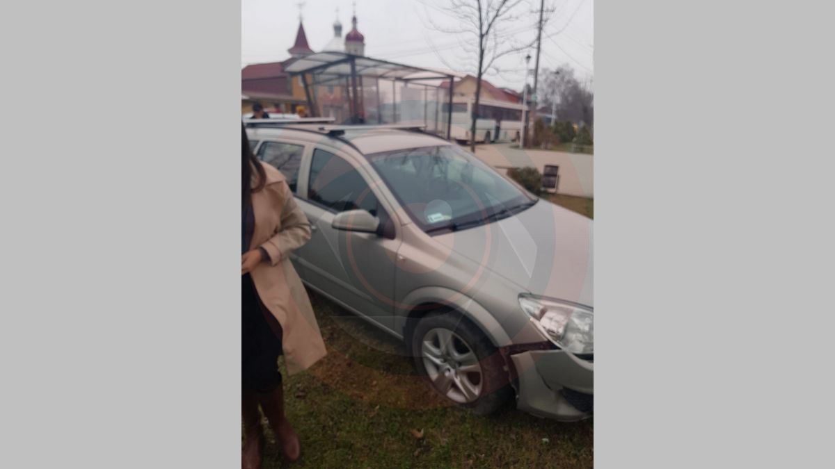 Що присудили керманичу, який влетів у автобусну зупинку в Печеніжині 1