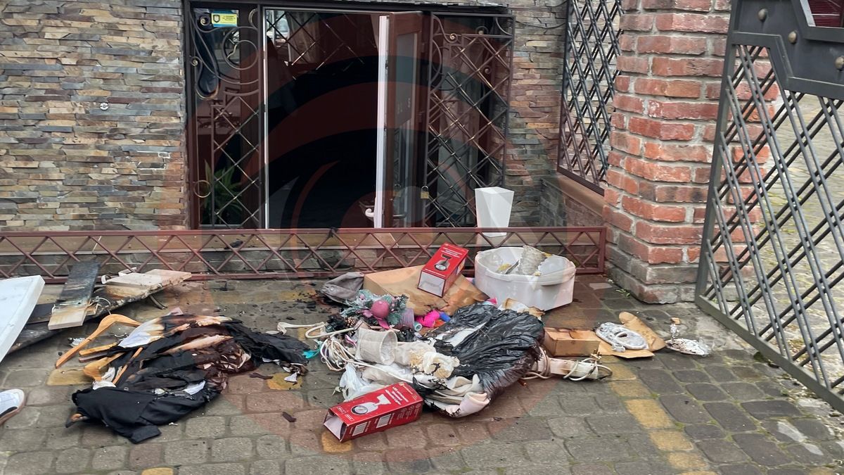 На бульварі Лесі Українки виникло задимлення в підвалі будинку 1