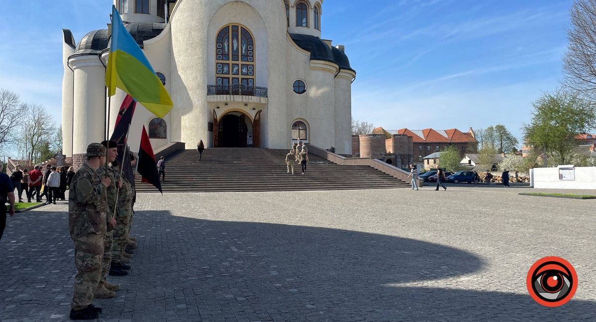 До рідної Коломиї навіки повернувся воїн Ігор Ганущак 1