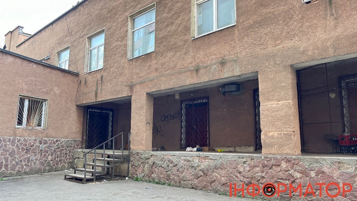 Коломия витратить з бюджету пів мільйона гривень на ескізи реконструкції комунальної будівлі на Гомоні 1