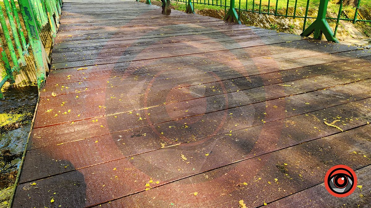 У міському парку Коломиї відремонтували місток 4