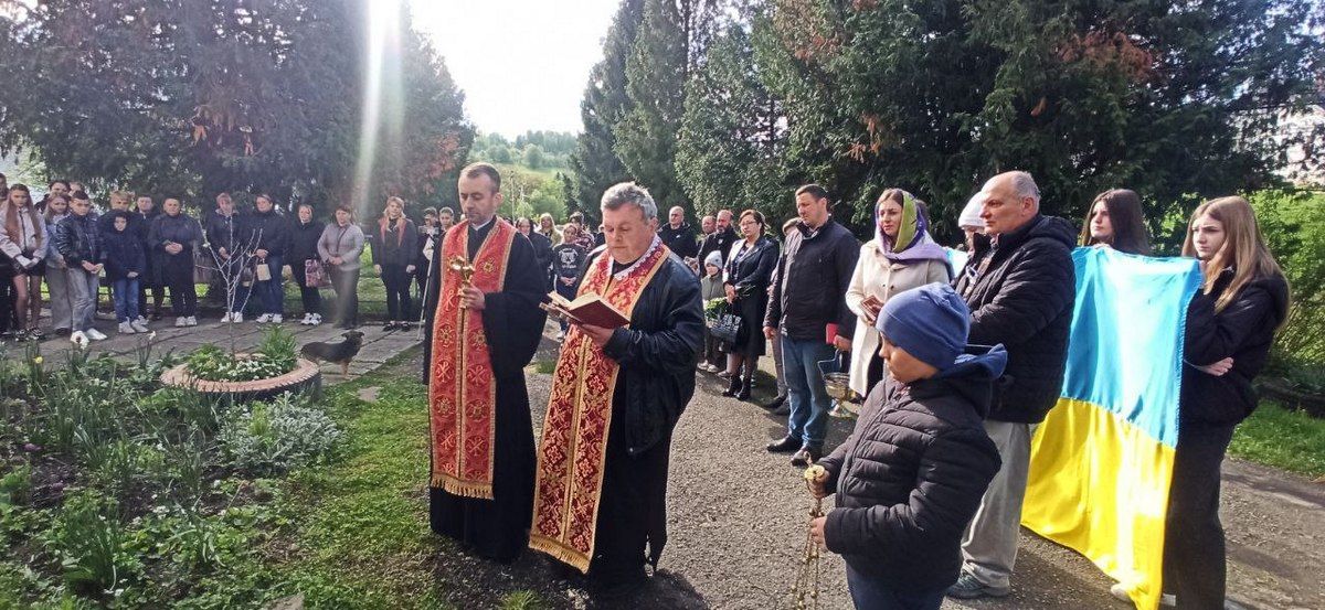 Пам'ятні дошки відкрили трьом воїнам у Печеніжинській громаді 3