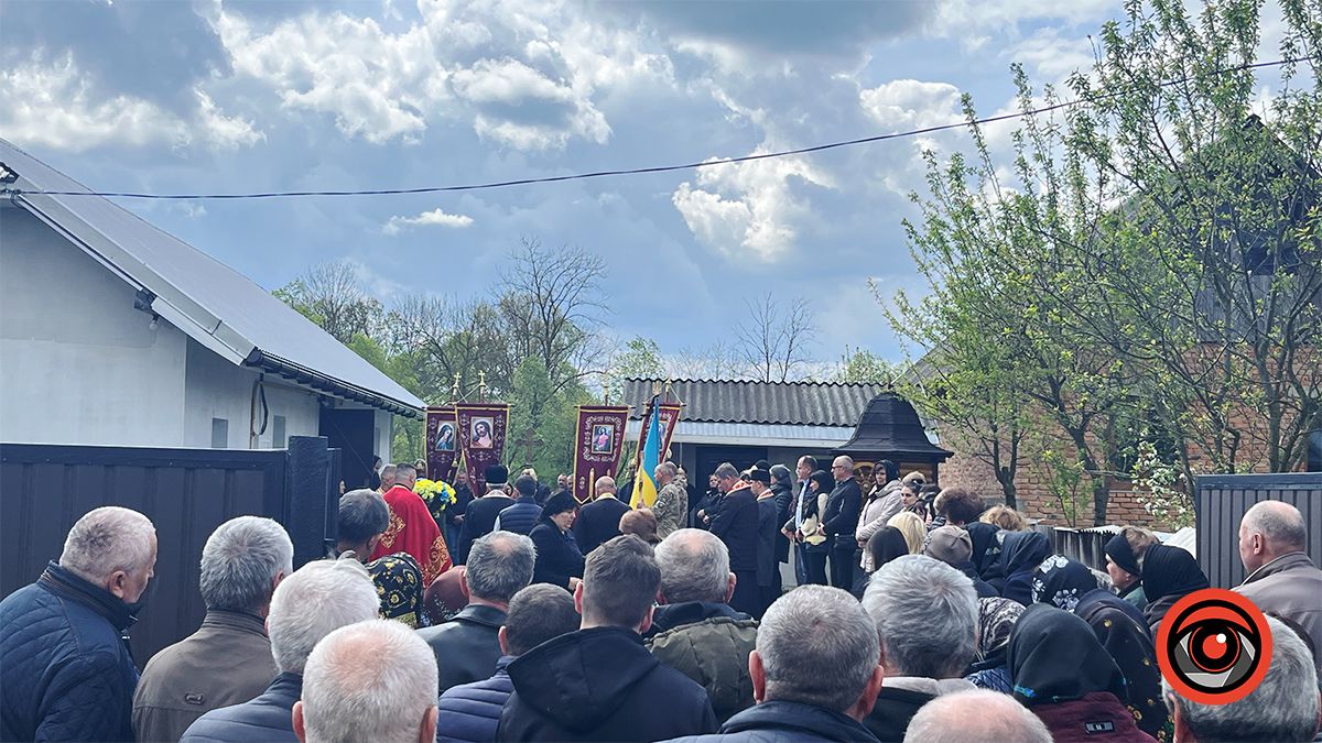 У Корничі назавжди попрощалися з воїном Миколою Настащуком 2